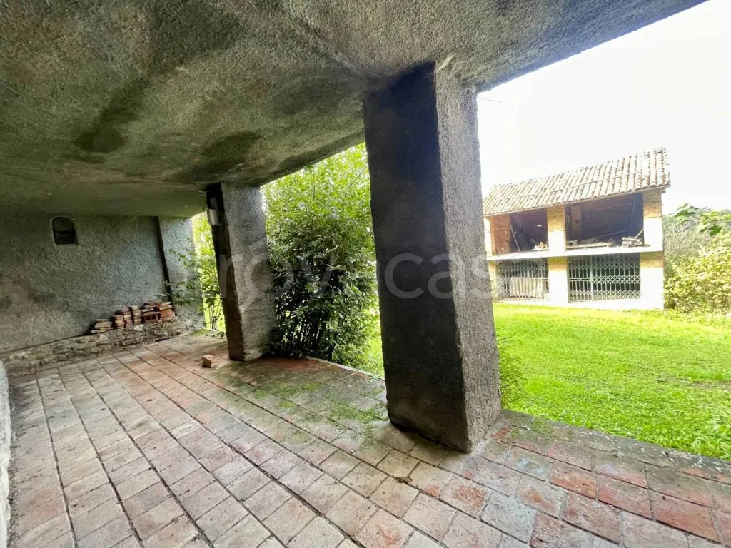 Terrasse - Restoration-Ready House with Panoramic View in Murazzano