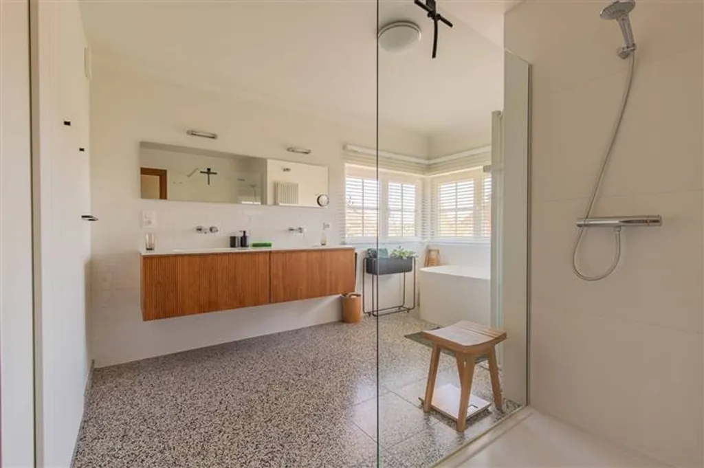 Salles de bain - Villa avec Jardin et Vue sur les Prairies à Breendonk