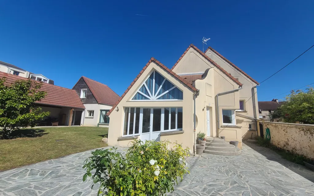 Extérieur - Maison d'Architecte avec Terrasse à Château-Thierry