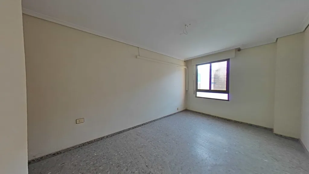 Pièces - Apartment with Large Windows in Nules