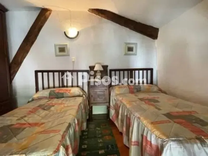 Magamistoad - Historic Indian-Style Chalet in Llanes