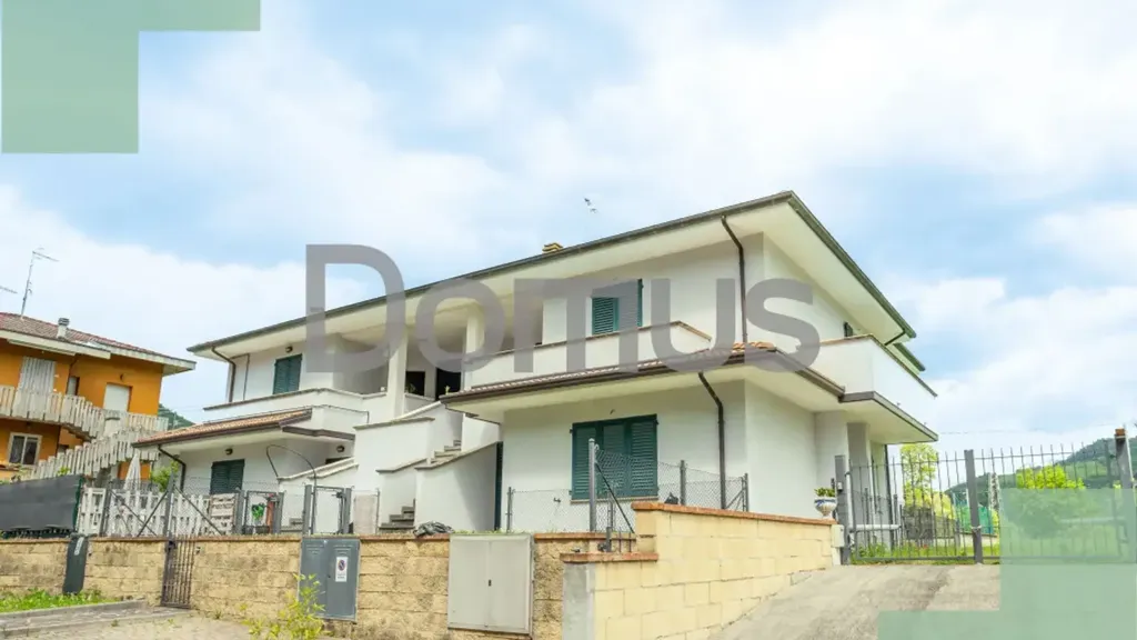 Välivaade - Spacious Apartment with Private Garden in Sarsina