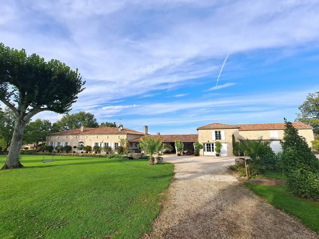 Extérieur - Maison de Luxe avec Piscine à Condom
