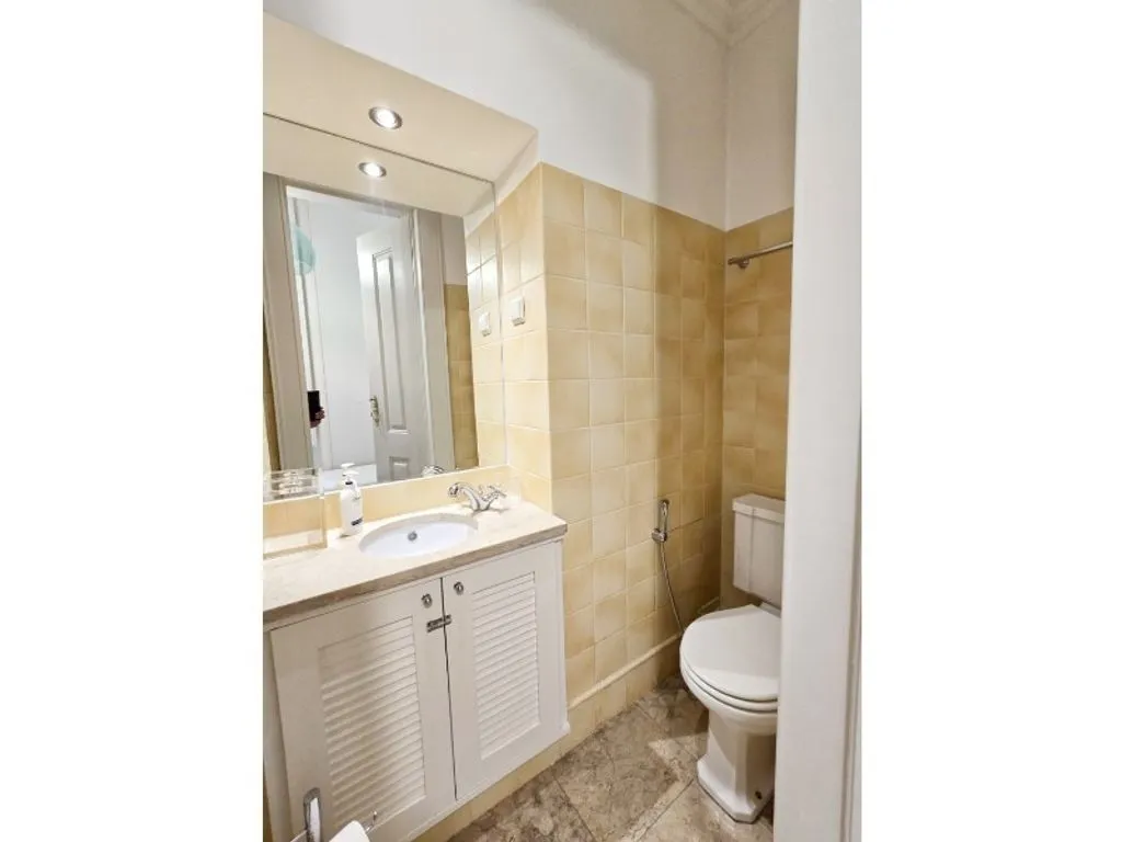 Salles de bain - Renovated Flat in Chiado, Lisbon
