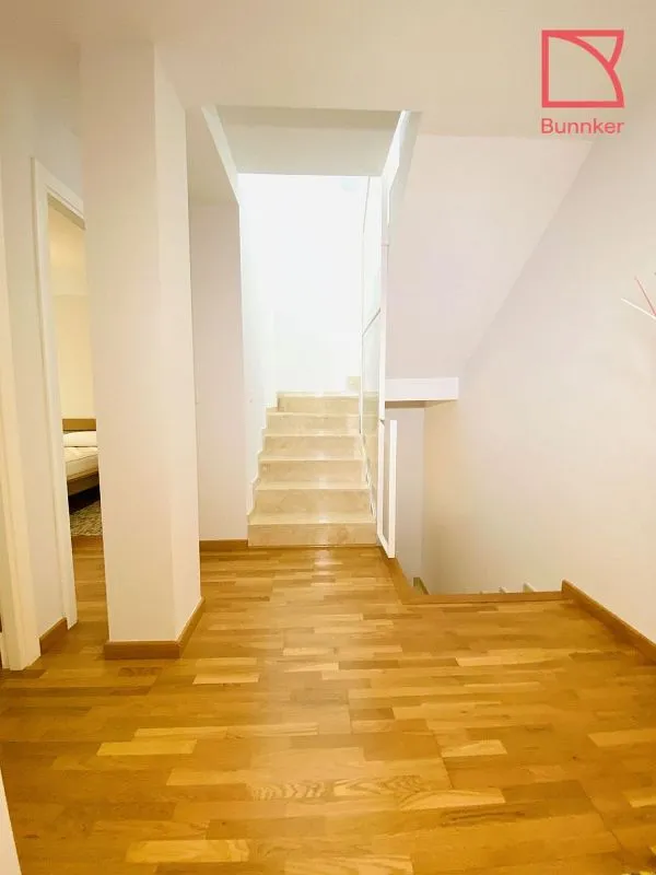 Pièces - Duplex with Terrace in Tudela