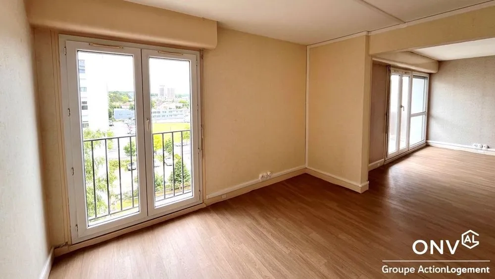 Rooms - Spacious 4-Piece Apartment with Balcony in St Dizier