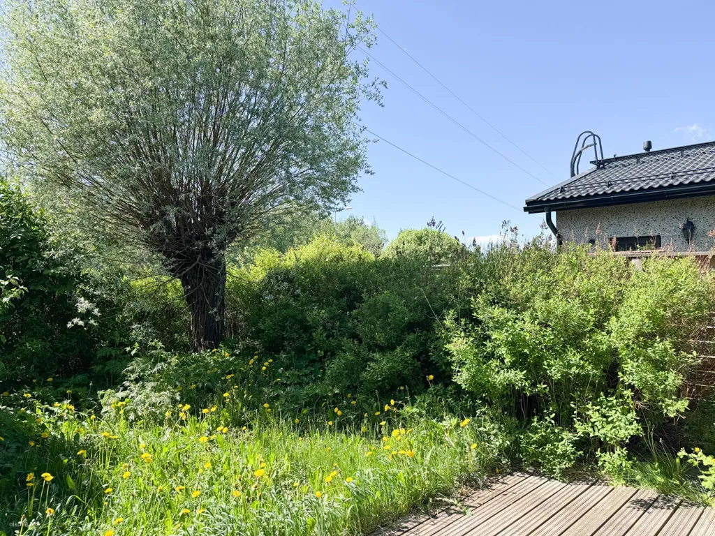 Aed - Modernised Apartment with Private Garden in Vantaa