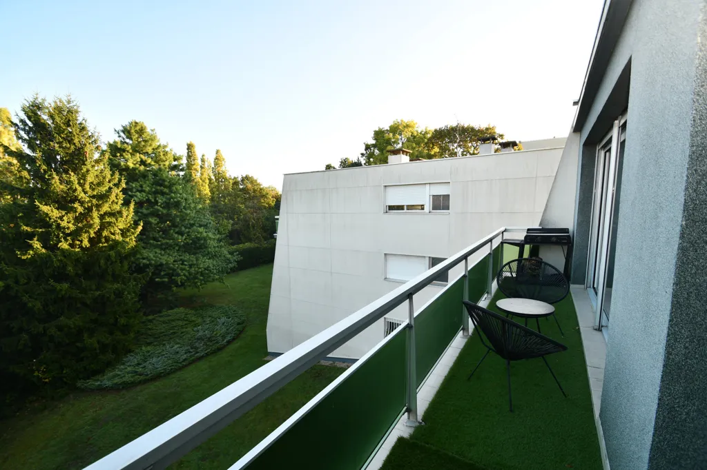 Rõdu - Type F3 Flat with Exceptional View in Prestigious Building