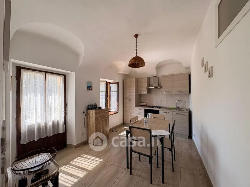 Söögituba - Semi-detached Villa with Terrace in Masserano