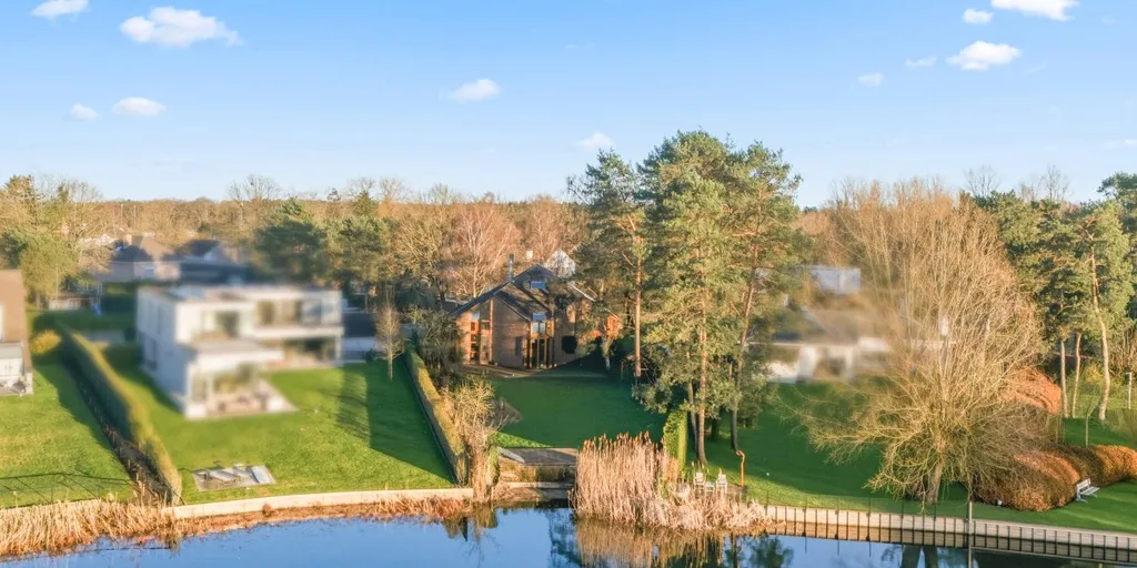 Vista aerea - Architectural House with Water View in Keerbergen