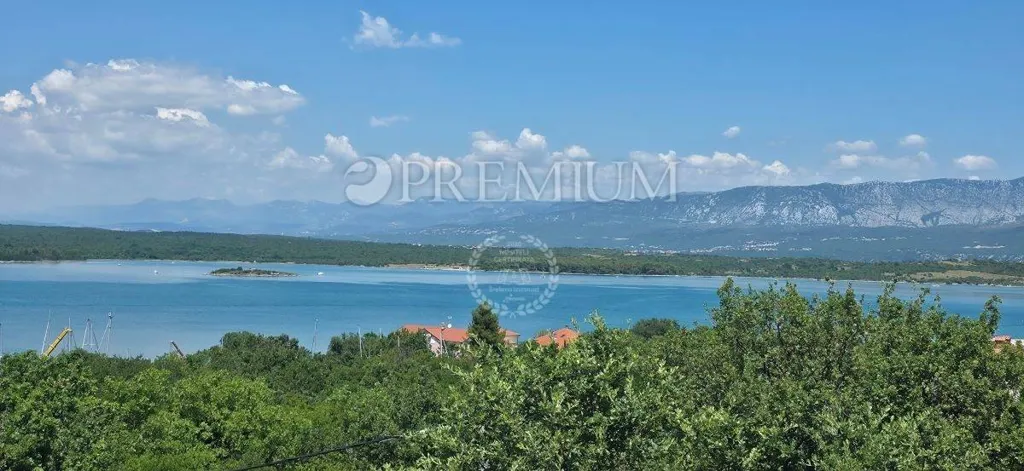 Apartment with Sea View in Klimno, Dobrinj