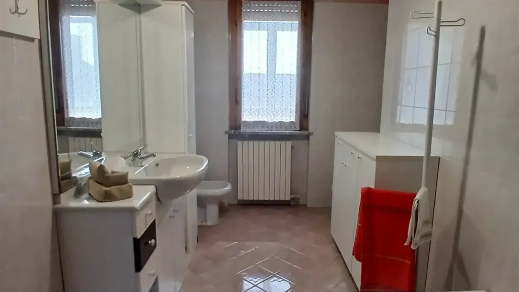 Salles de bain - Triplex Apartment with Balconies in Mortara
