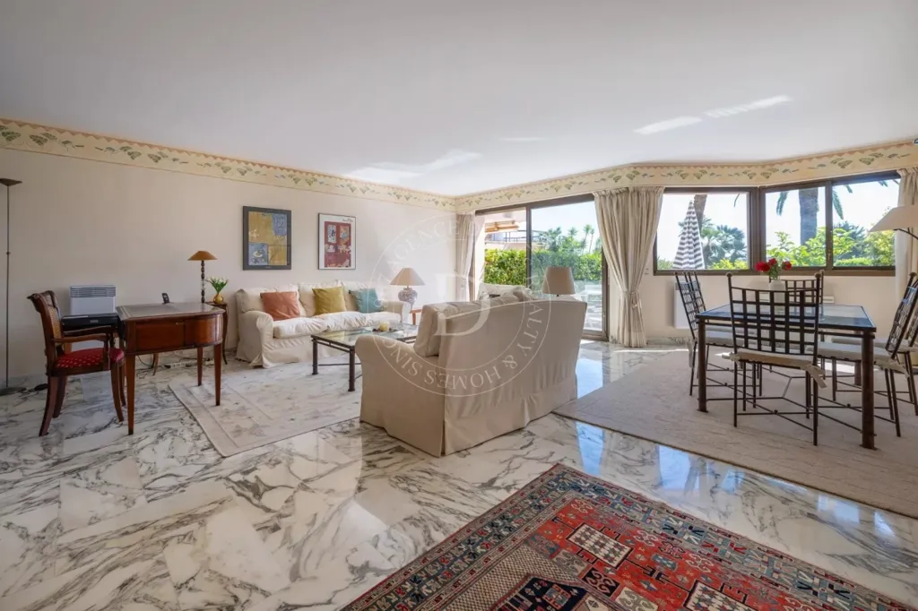 Séjour - Appartement-Villa avec Vue Mer à Nice
