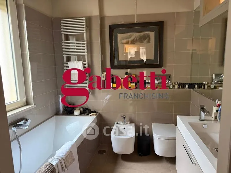 Vannitoad - Fully Rented Apartment with Large Terrace in Caserta