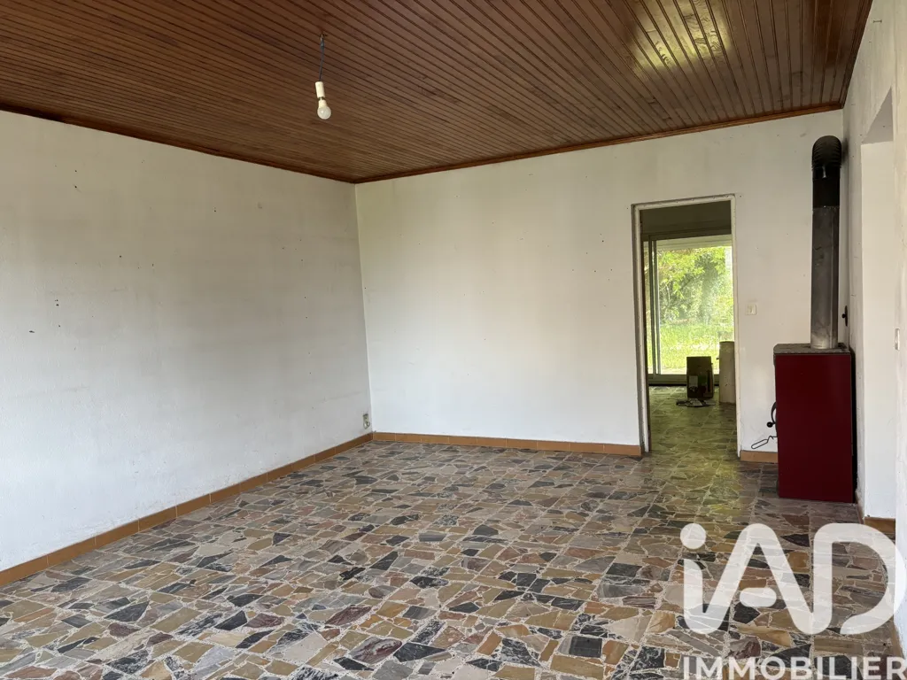 Toad - Renovateable House with Garden in Monteux
