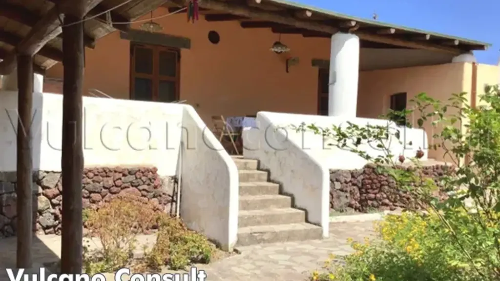 Esterno - Traditional Eolian Villa with Garden in Leni
