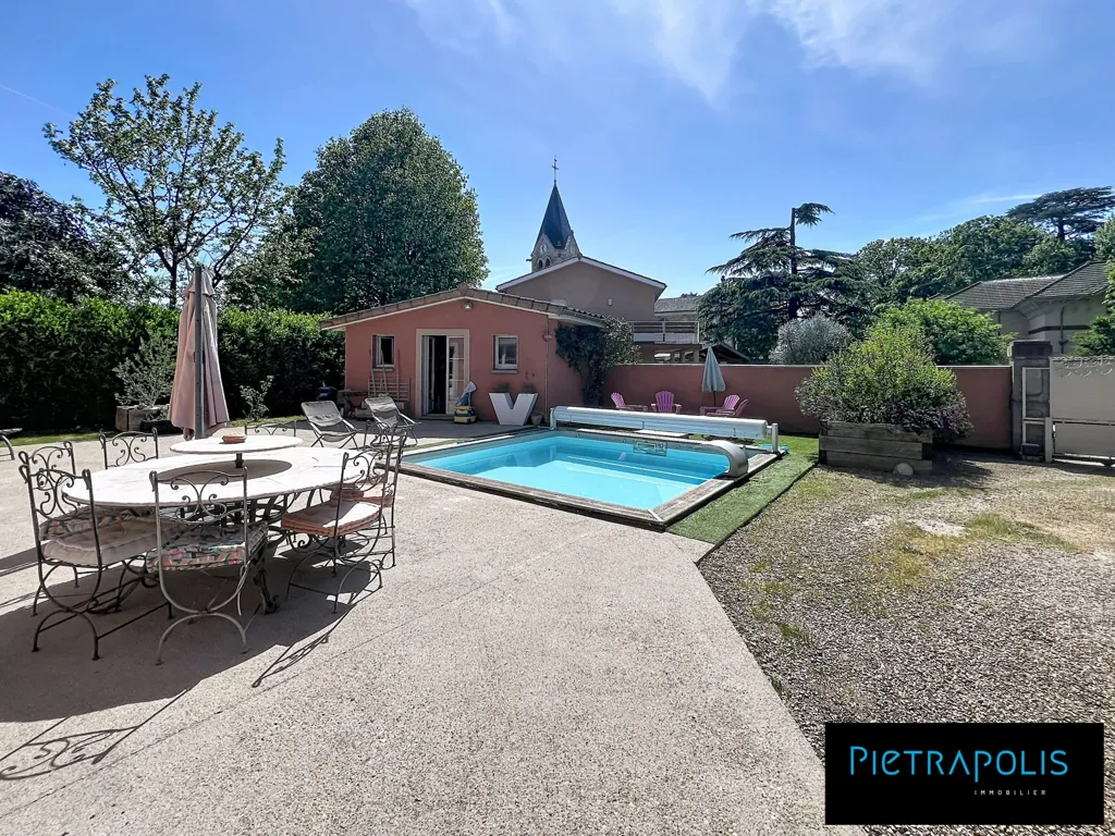 Bassein - Bastide-Style House with Pool in Civrieux