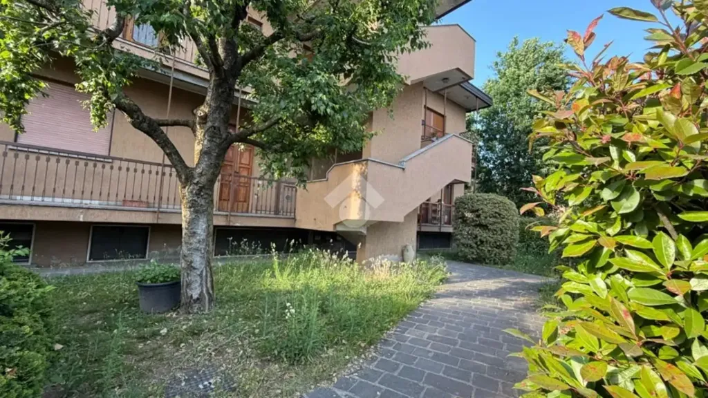 Välivaade - Spacious Apartment with Private Balcony in Seregno