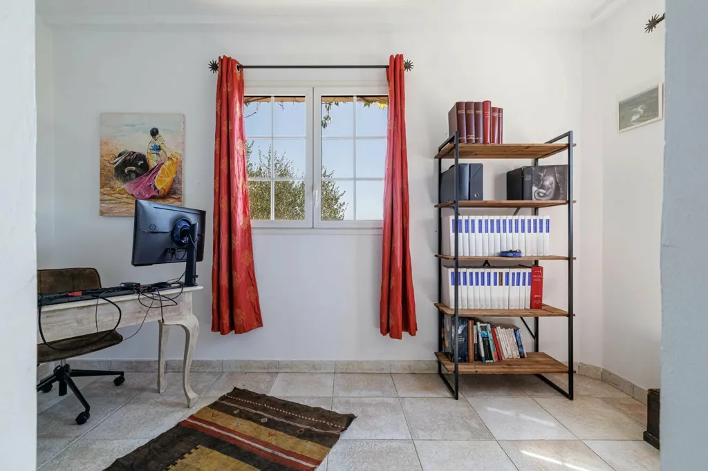 Kabinet - Charming 1920s Villa with Pool in Vence