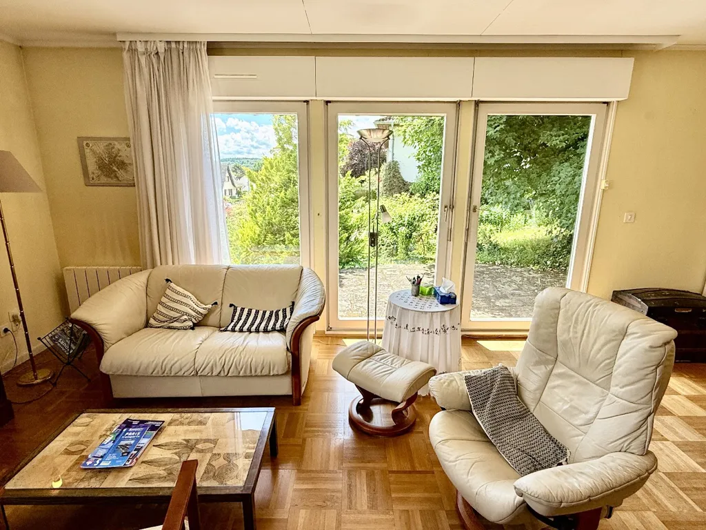 Living Room - 7-Piece House with Garden in Essert