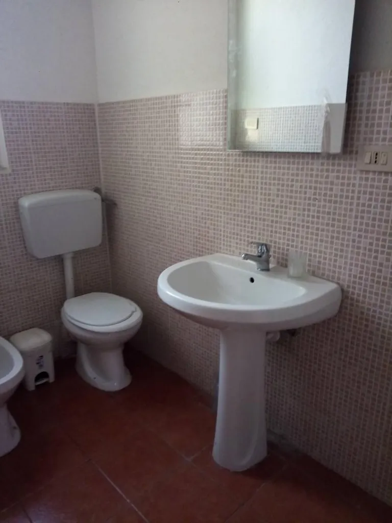 Vannitoad - 3-Bedroom Apartment with Balcony in Palermo