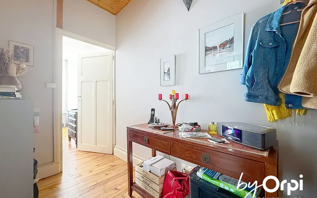 Hallway - Flexible Maison with Garden in Montjoie