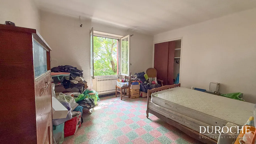 Chambres - Ancien Domaine Viticole à Rénover à Courthézon