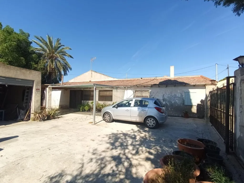 Esterno - Chalet with Seafront Potential in La Marina, Elche