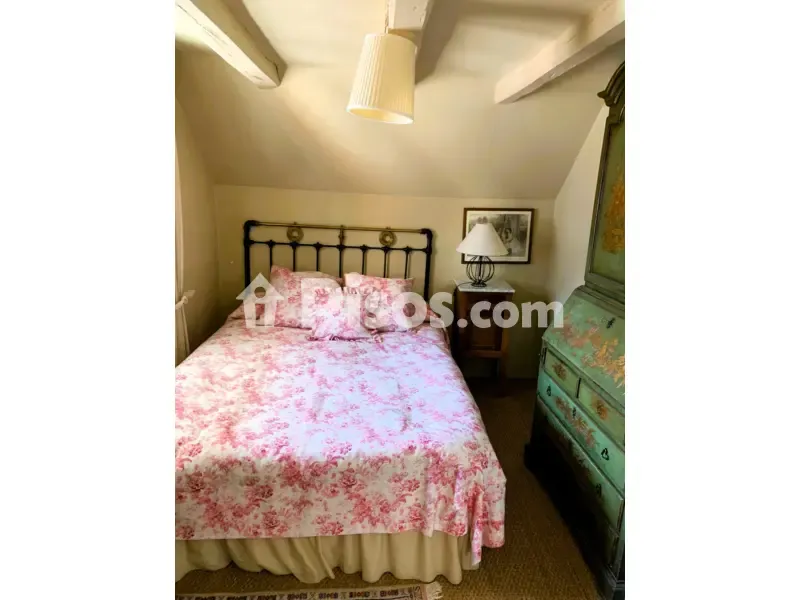 Magamistoad - Spacious House with Mountain Views in Sin
