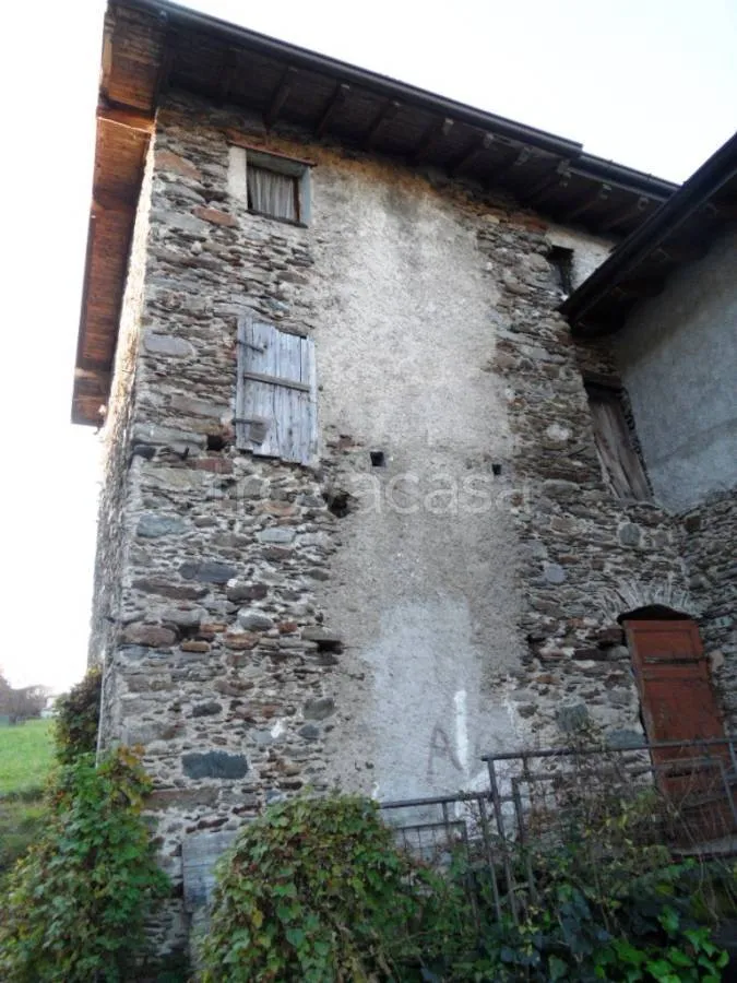 Extérieur - Rustic Property with Balcony in Colico