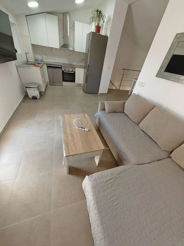 Elutuba - Fully Renovated Townhouse with Terrace in Agost