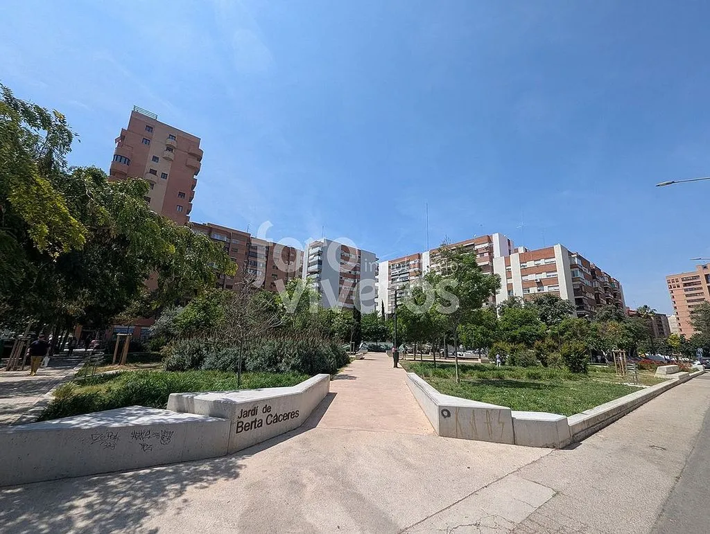 Apartment with Balcony and Lift in La Carrasca