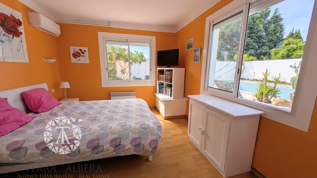 Magamistoad - Dual-Occupancy House with Pool in Ortaffa