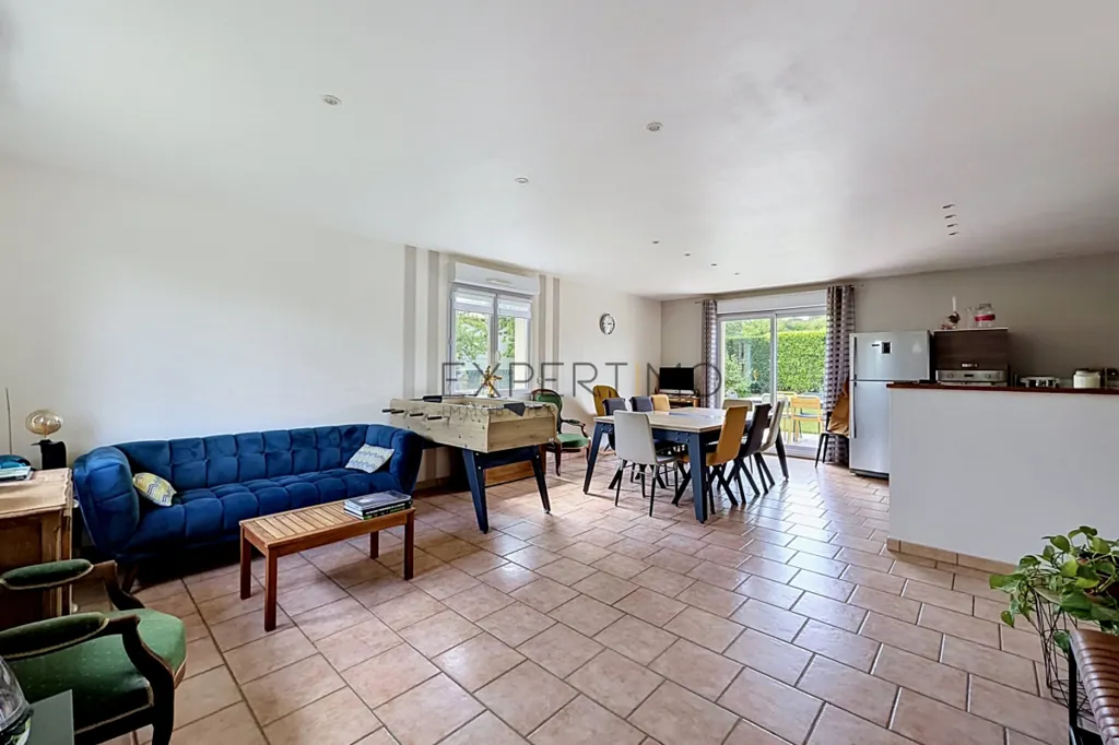 Elutuba - Villa with Pool in Tournus
