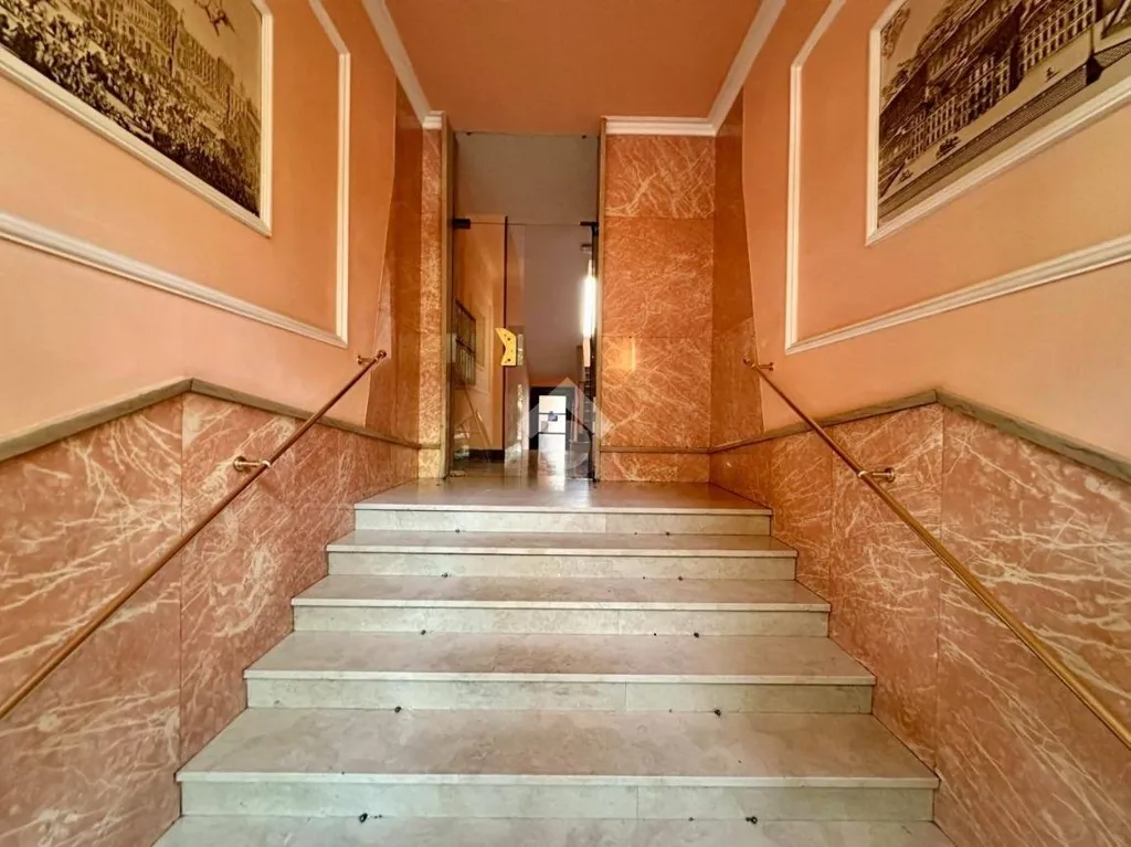 hallway_entrance