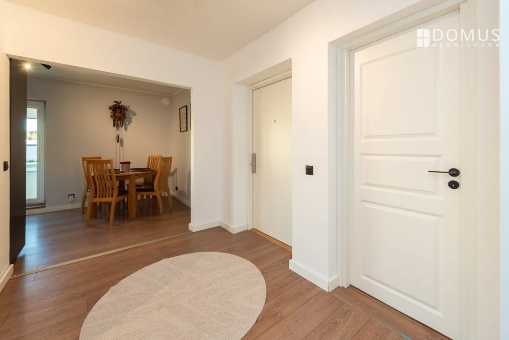 Hallway - Apartment with Open Plan Kitchen in Peetri, Rae