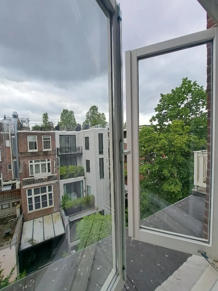 Balcon - Renovated Duplex with Large Rooftop Terrace in Amsterdam