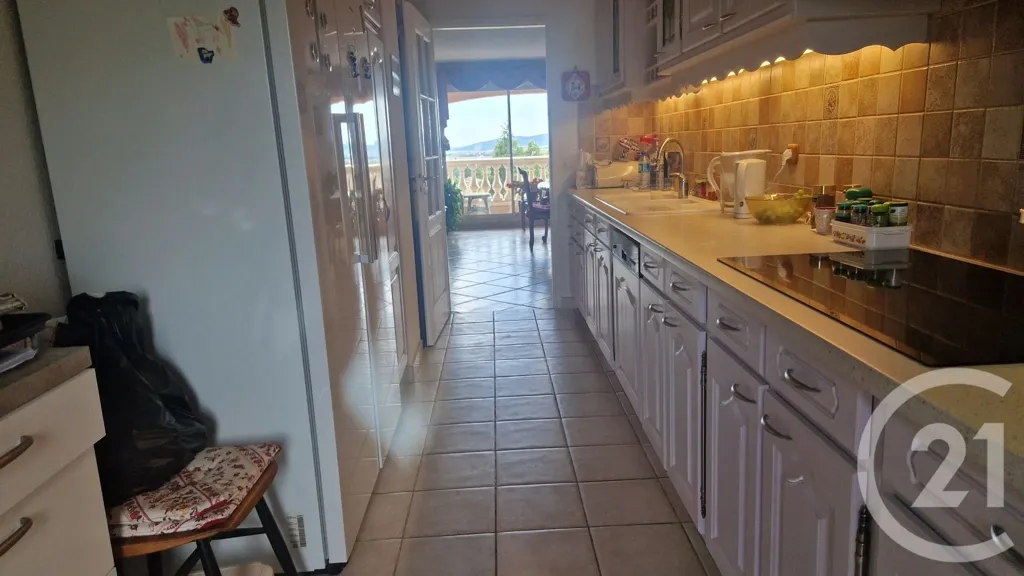 Köök - Penthouse with Sea View in Fréjus
