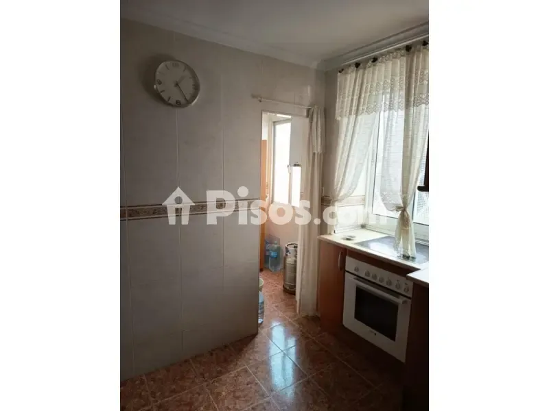 Cucina - Ample Ground Floor Flat with Patio in La Victoria