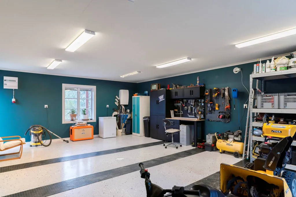 Garage - Villa in Västerbottens Style near Umeå