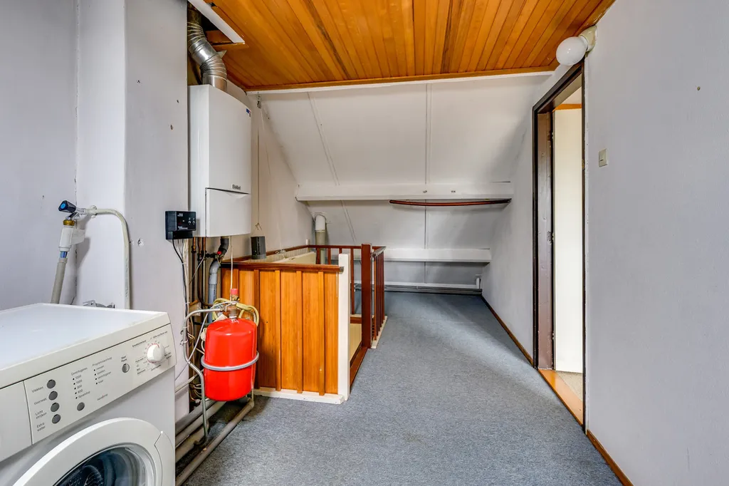 Utility Room - Corner House with Garden in Rhoon