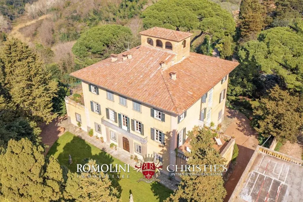 Õhuvaade - 18th-Century Villa with Panoramic Views near Pisa