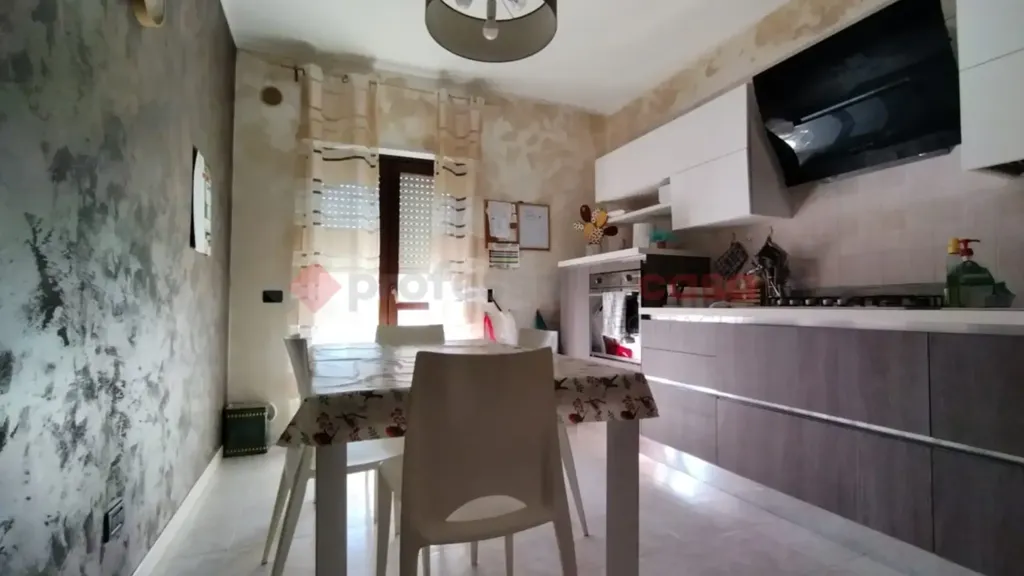 Salle à manger - Armed Apartment with Balcony in Grottaglie