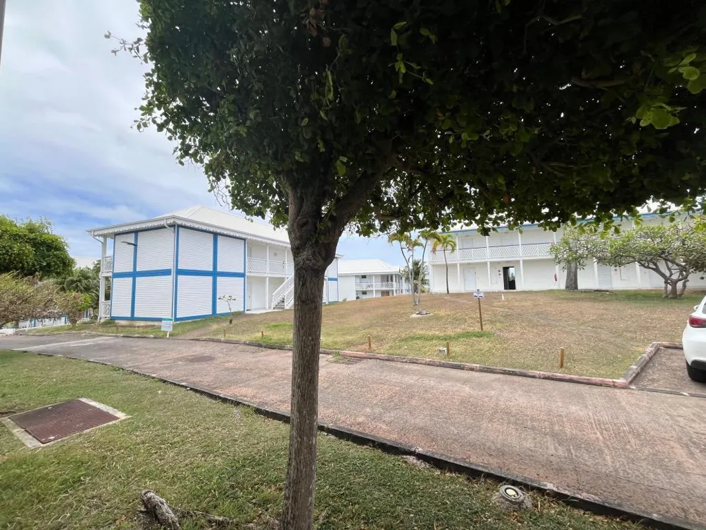 Aed - Studio with Balcony near Beach in Secure Residence