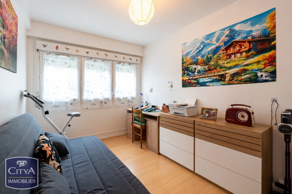 Chambres - Appartement Rez-de-Chaussée avec Accès Tramway à Le Mans