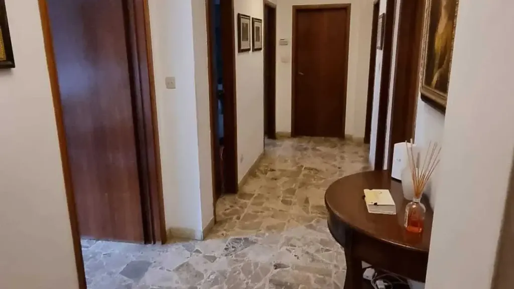 Esik - Apartment with Terraces in Prato