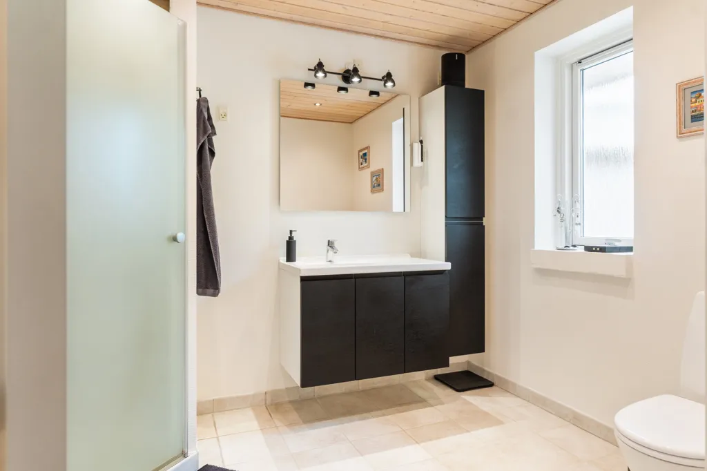 Bathrooms - Detached Villa with Garden in Karup J