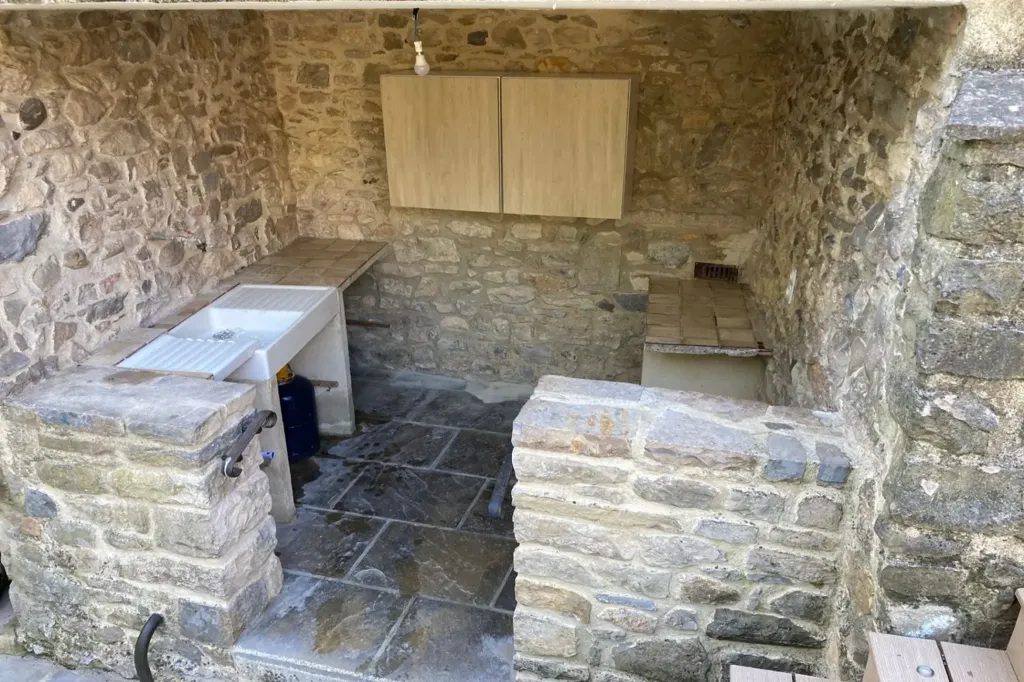 Buanderie - Mas Rénové avec Piscine à Quissac