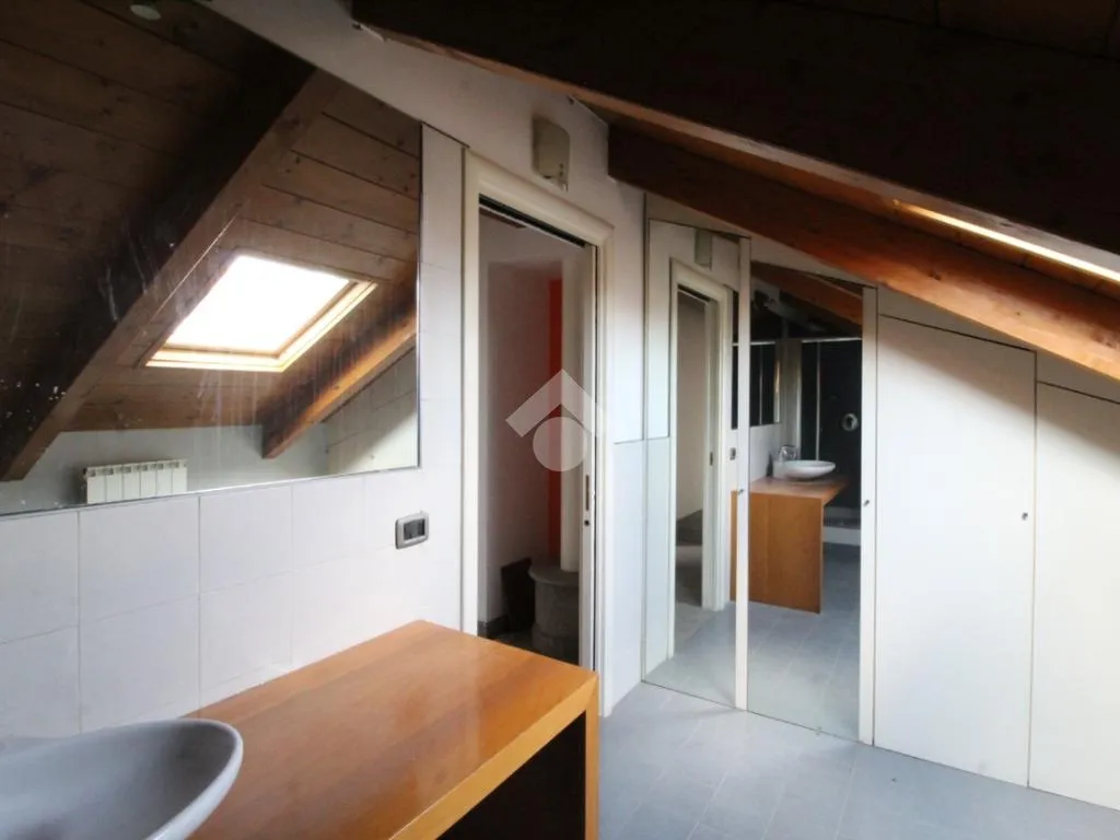 Rooms - Restored 4-Room Apartment in Pianezza