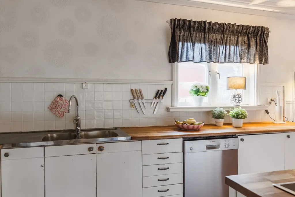 Cuisine - One-Storey Villa with Garden in Valö
